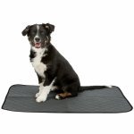 Trixie Hygiene-Unterlage Nappy Wash mit Hund Seitenansicht