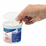 Trixie Ohrenpflege Einweg-Fingerpads Hand entnimmt ein Pad